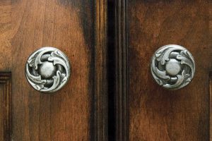 Revitalizing Your Old Kitchen Cabinets 